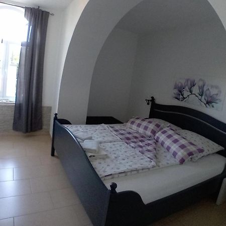 Vivi Studio Apartments Mali Losinj Room photo